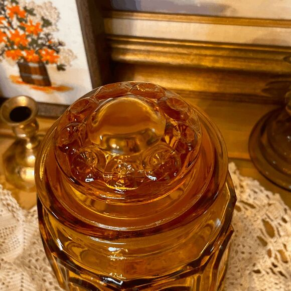 Vintage L.E. Smith Glass Moon and Stars Amber Lidded Medium Canister - Picture 2 of 5